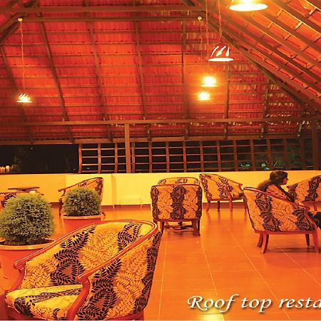Hotel Grand Thekkady Kumily Zewnętrze zdjęcie